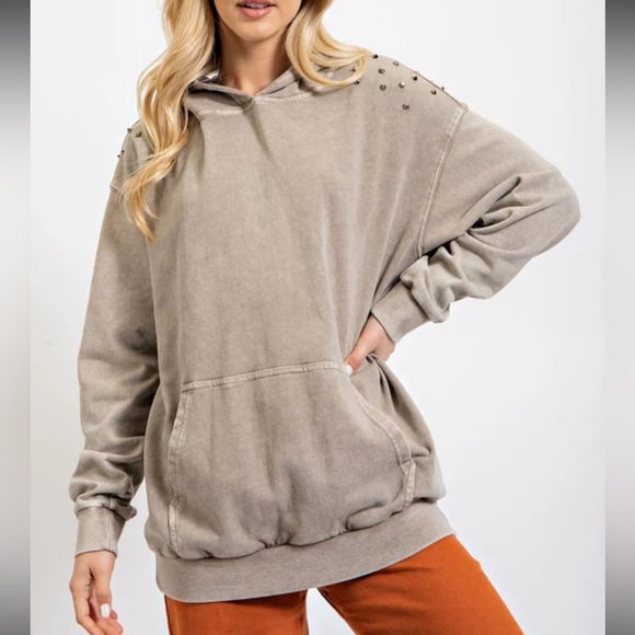 NEW Easel Studded Hoodie Size Small Tan - Picture 1 of 12